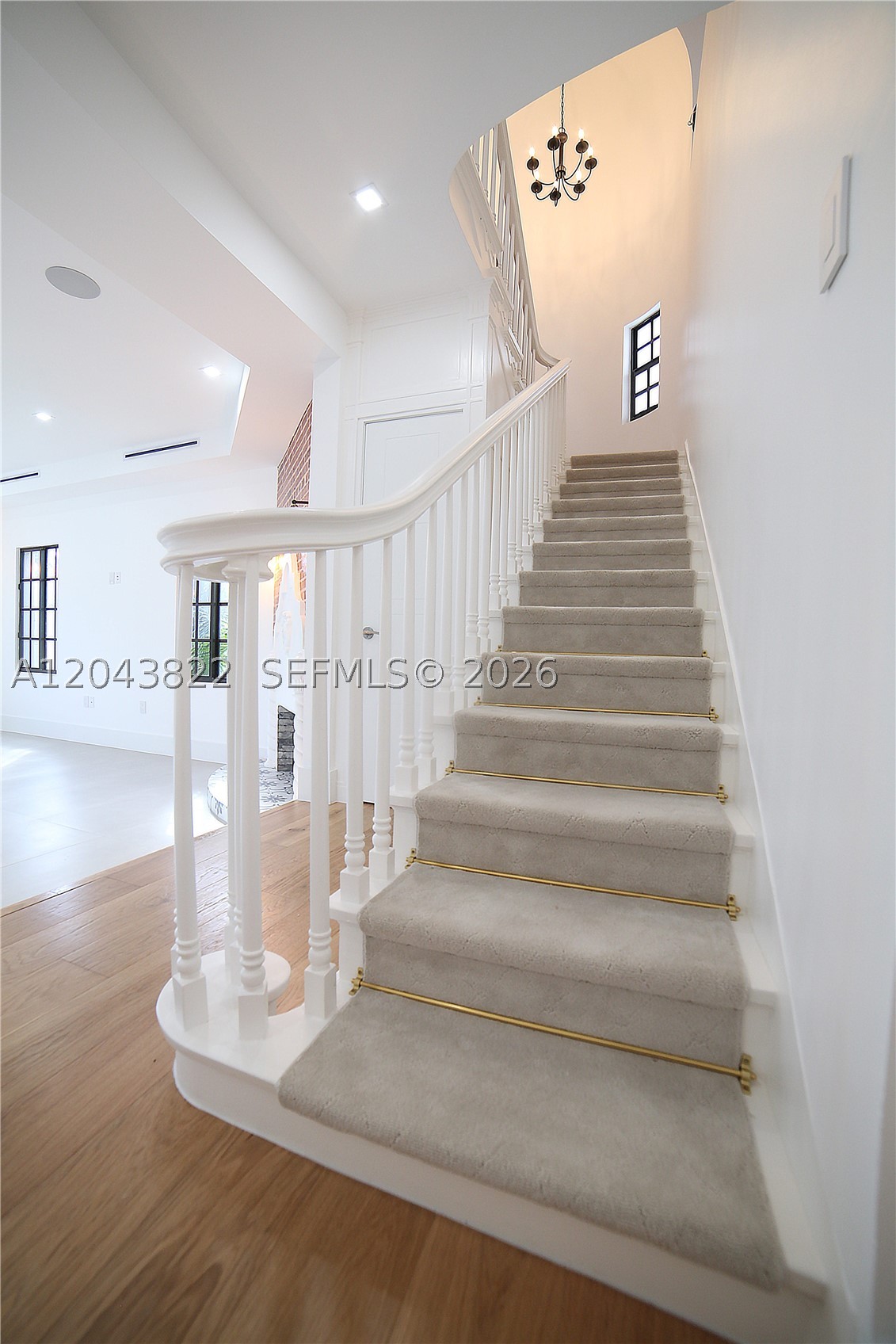 HOLLYWOOD LAKES SECTION - Residential Lease