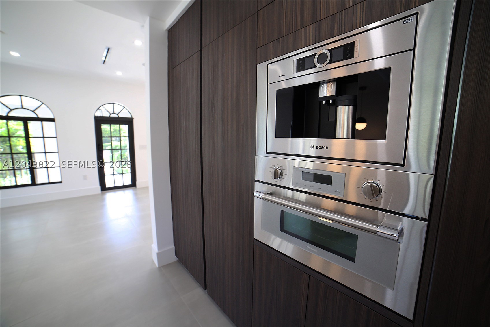 HOLLYWOOD LAKES SECTION - Residential Lease