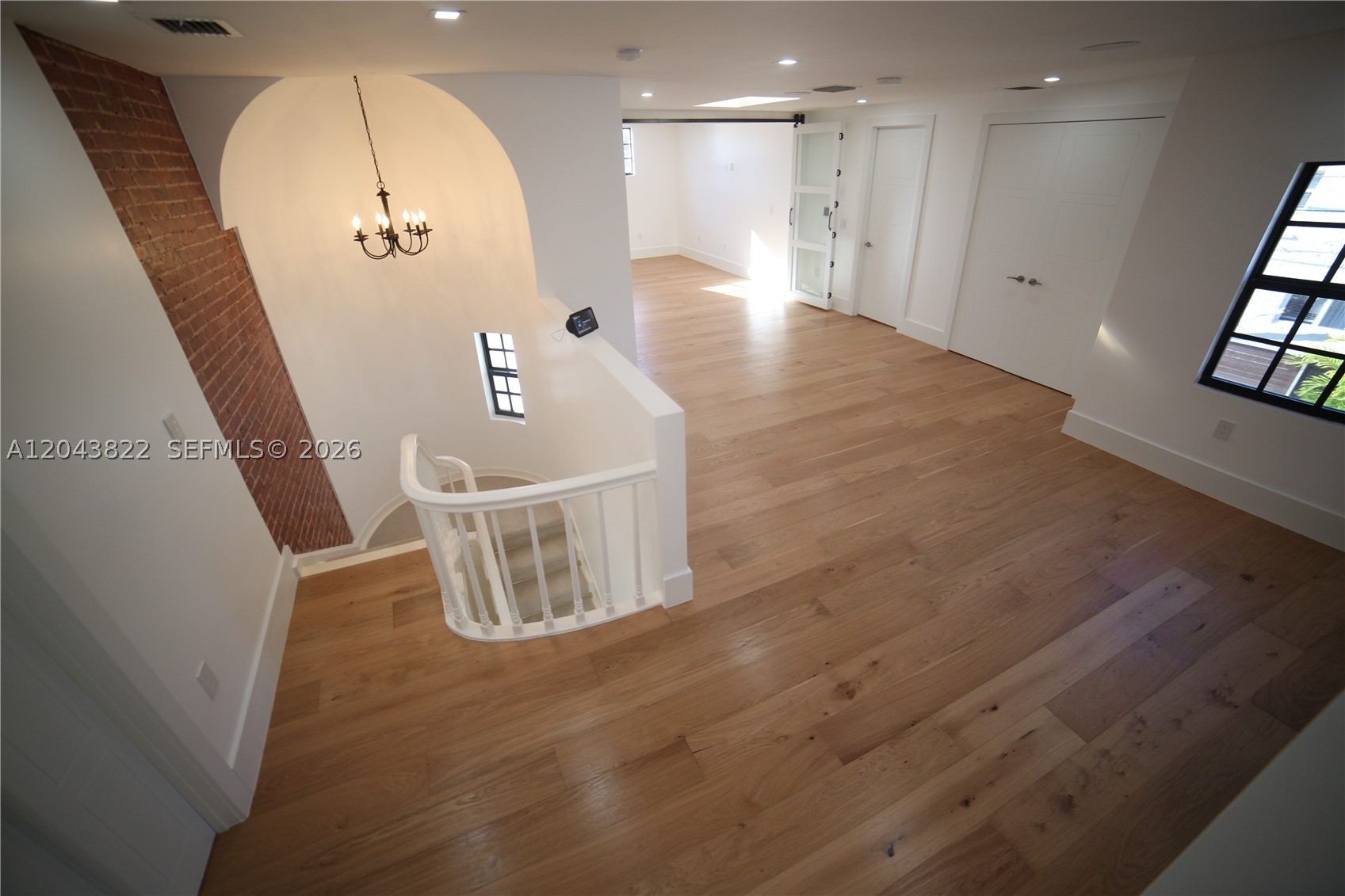 HOLLYWOOD LAKES SECTION - Residential Lease