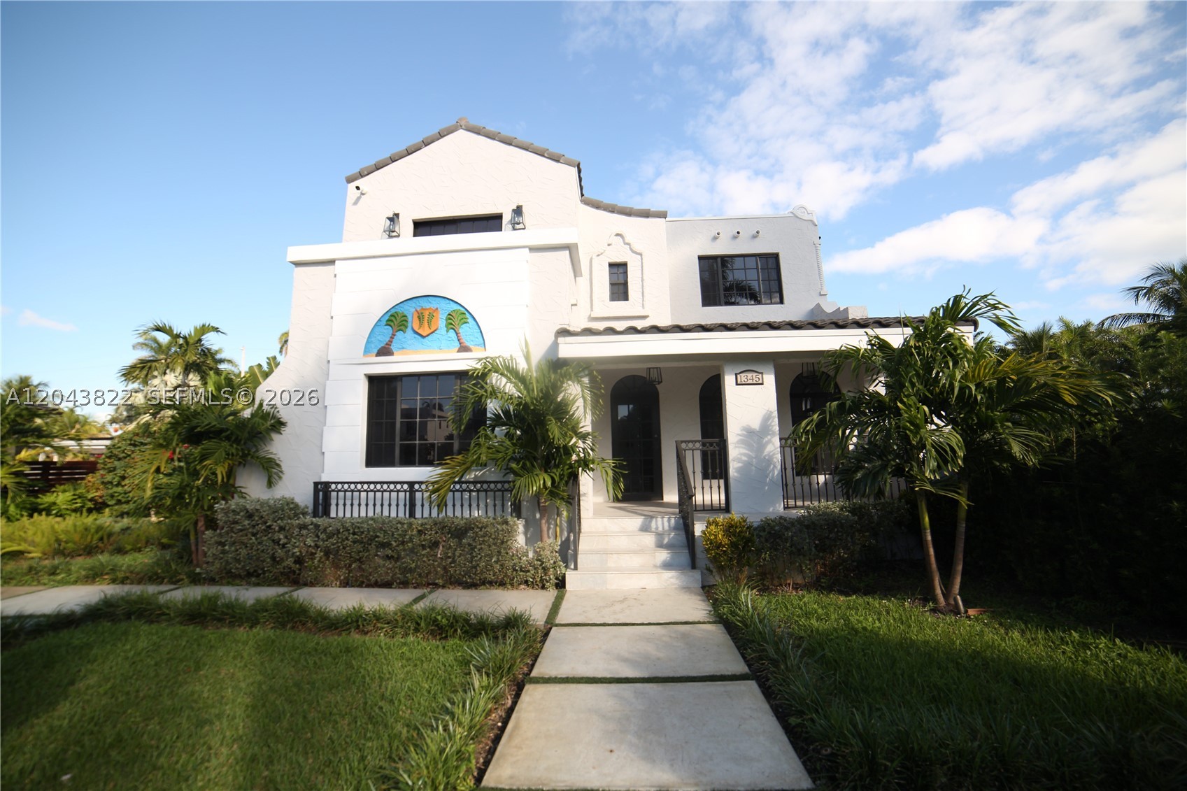 HOLLYWOOD LAKES SECTION - Residential Lease