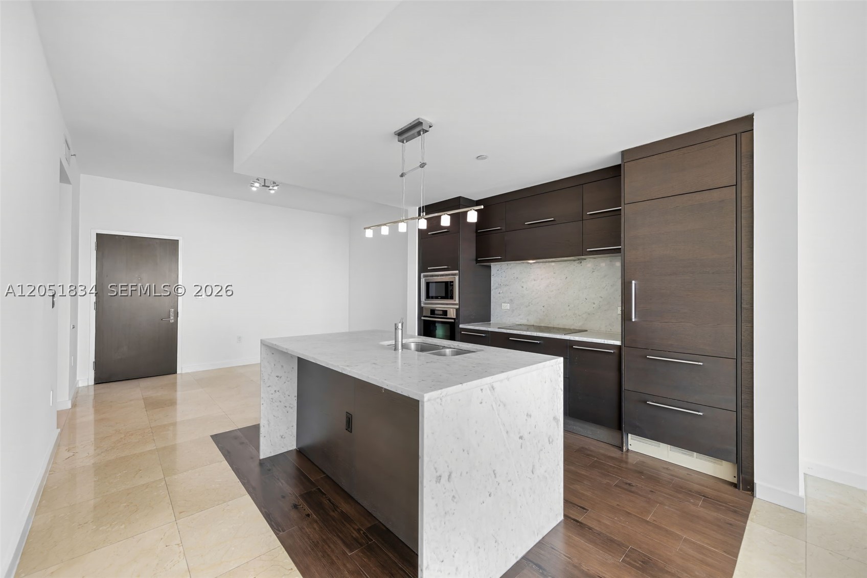 900 BISCAYNE BAY CONDO - Residential Lease