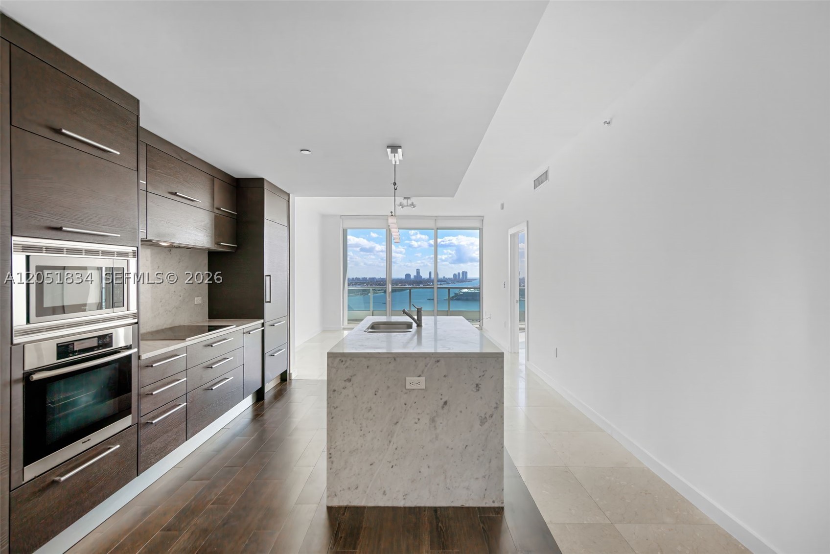 900 BISCAYNE BAY CONDO - Residential Lease
