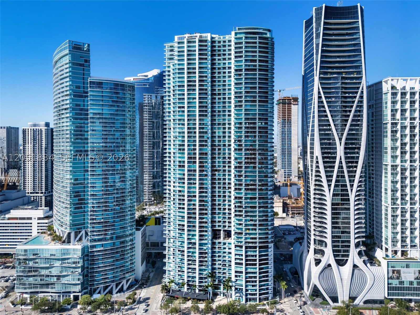 Stunning 1 Bedroom + Den Apartment with 2 Full Bathrooms and Spectacular East-Facing Water Views This
beautiful unit offers breathtaking views of the Bay, Port, and the Miami Beach skyline. The residence features 10-
foot ceilings, floor-to-ceiling sliding glass doors, and elegant marble floors throughout. Designer closets and high-
end finishes add a touch of luxury. Building amenities include a movie theater, spa, state-of-the-art fitness center,
two pools, a jacuzzi, library, community room, billiard tables, 24-hour security, concierge service, valet parking,
and more. Conveniently located within walking distance of the performing arts center, science and art museums,
the arena, and Bayside Marketplace. Internet is included in rent. One parking space. HOA requires 725 credit score minimum.