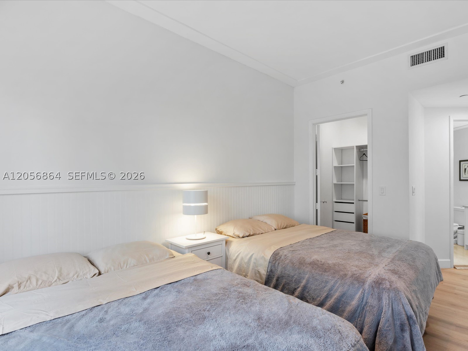 TURNBERRY VLG NO TOWER CO - Residential