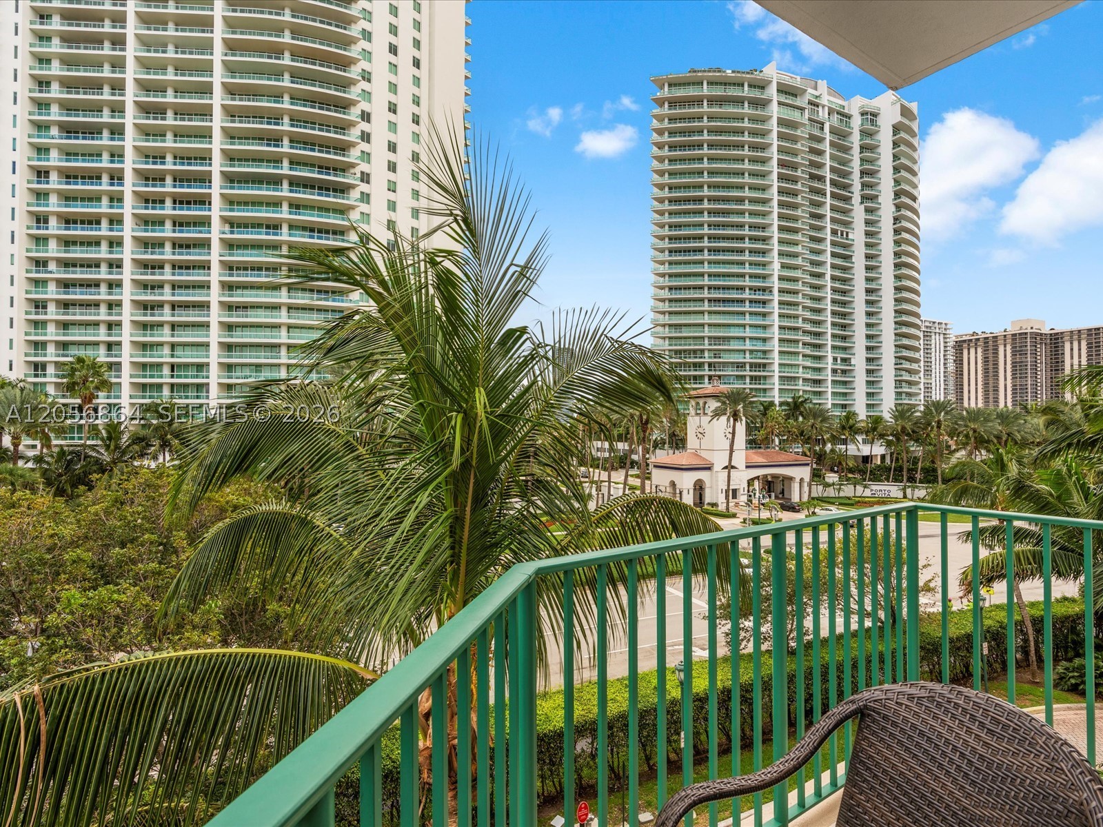 TURNBERRY VLG NO TOWER CO - Residential