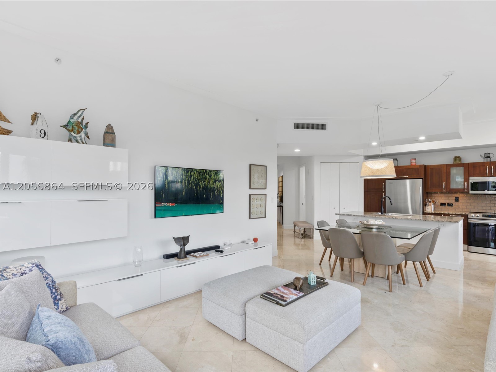 TURNBERRY VLG NO TOWER CO - Residential