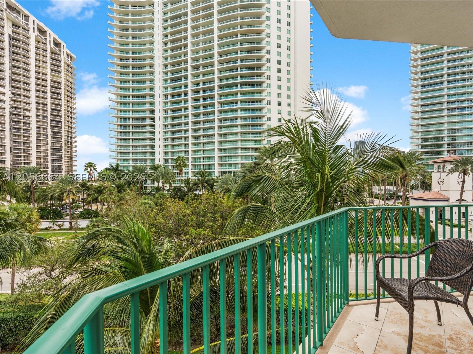 TURNBERRY VLG NO TOWER CO - Residential