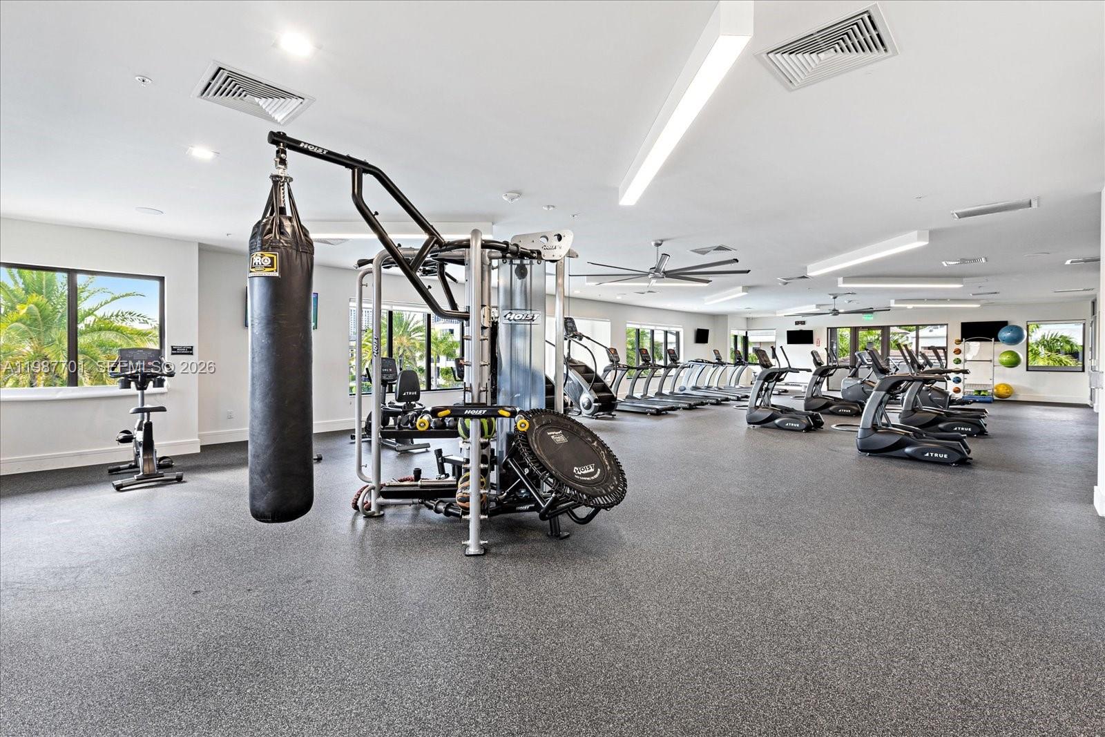 DOWNTOWN DORAL SOUTH PHAS - Residential
