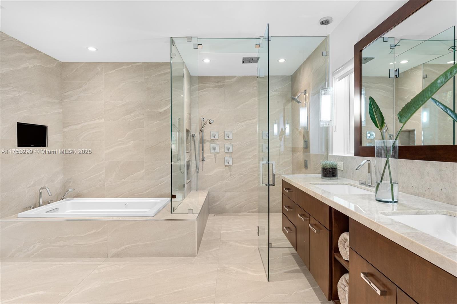 RIDGELINE ESTATES - Residential