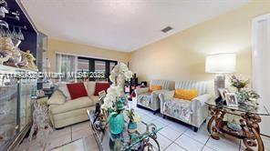 LARO GALLOWAY VILLAS COND - Residential