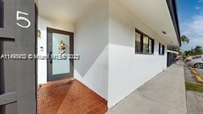 LARO GALLOWAY VILLAS COND - Residential