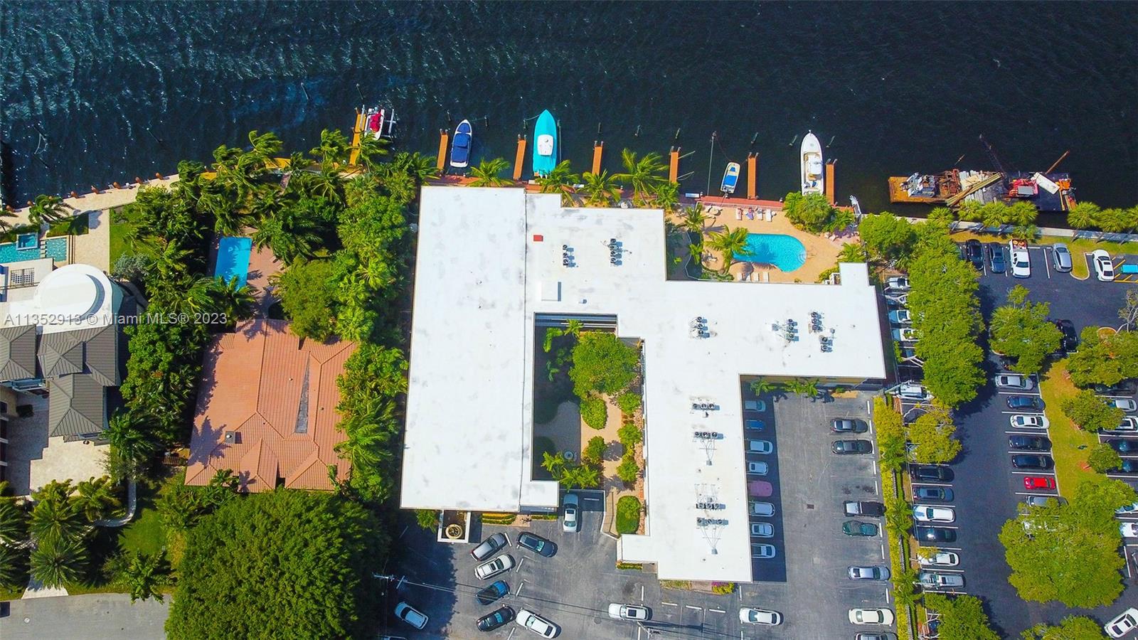 MIDDLE RIVER VILLAS CONDO - Residential Lease