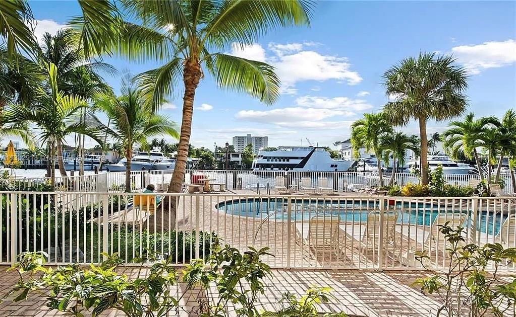 MIDDLE RIVER VILLAS CONDO - Residential Lease