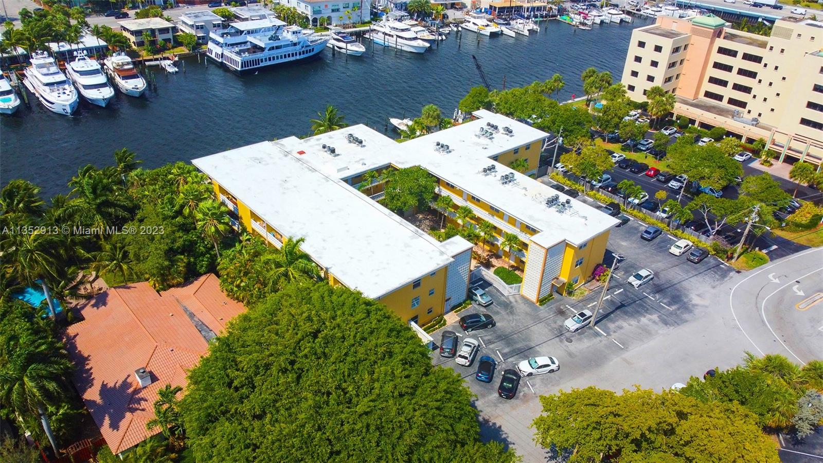 MIDDLE RIVER VILLAS CONDO - Residential Lease