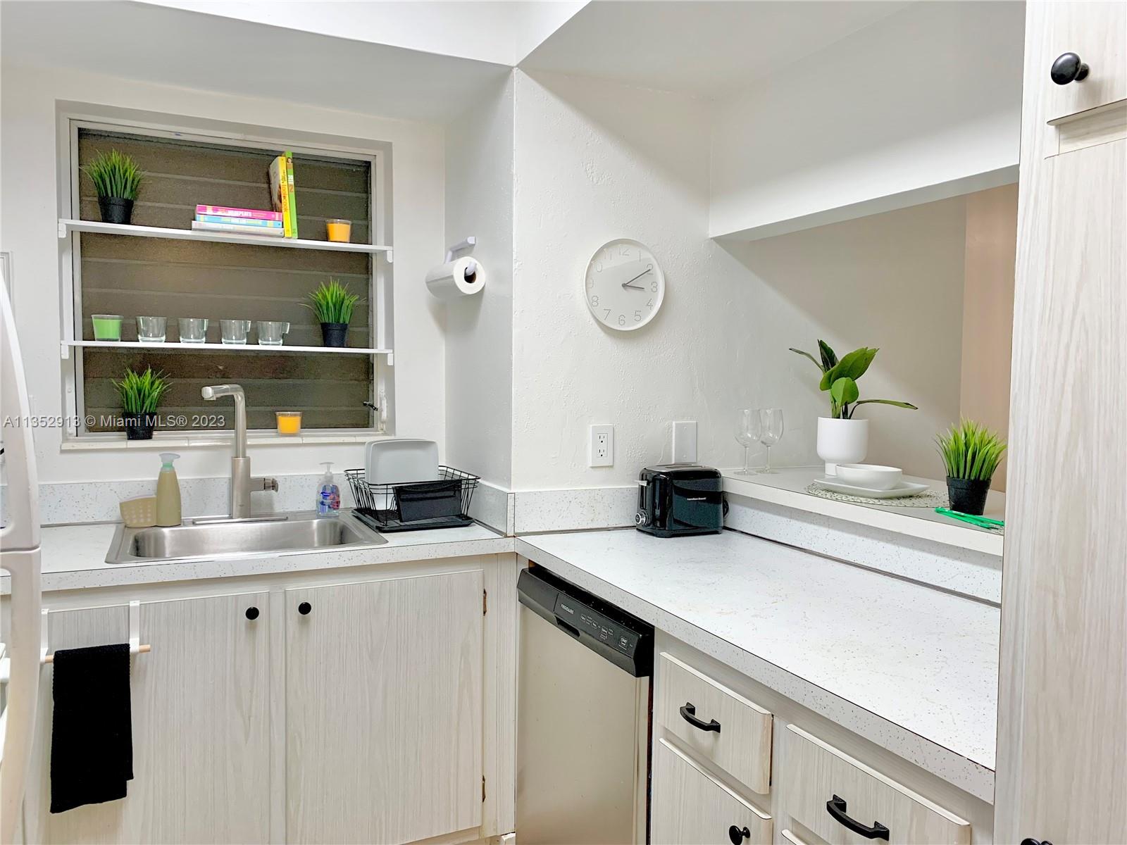 MIDDLE RIVER VILLAS CONDO - Residential Lease