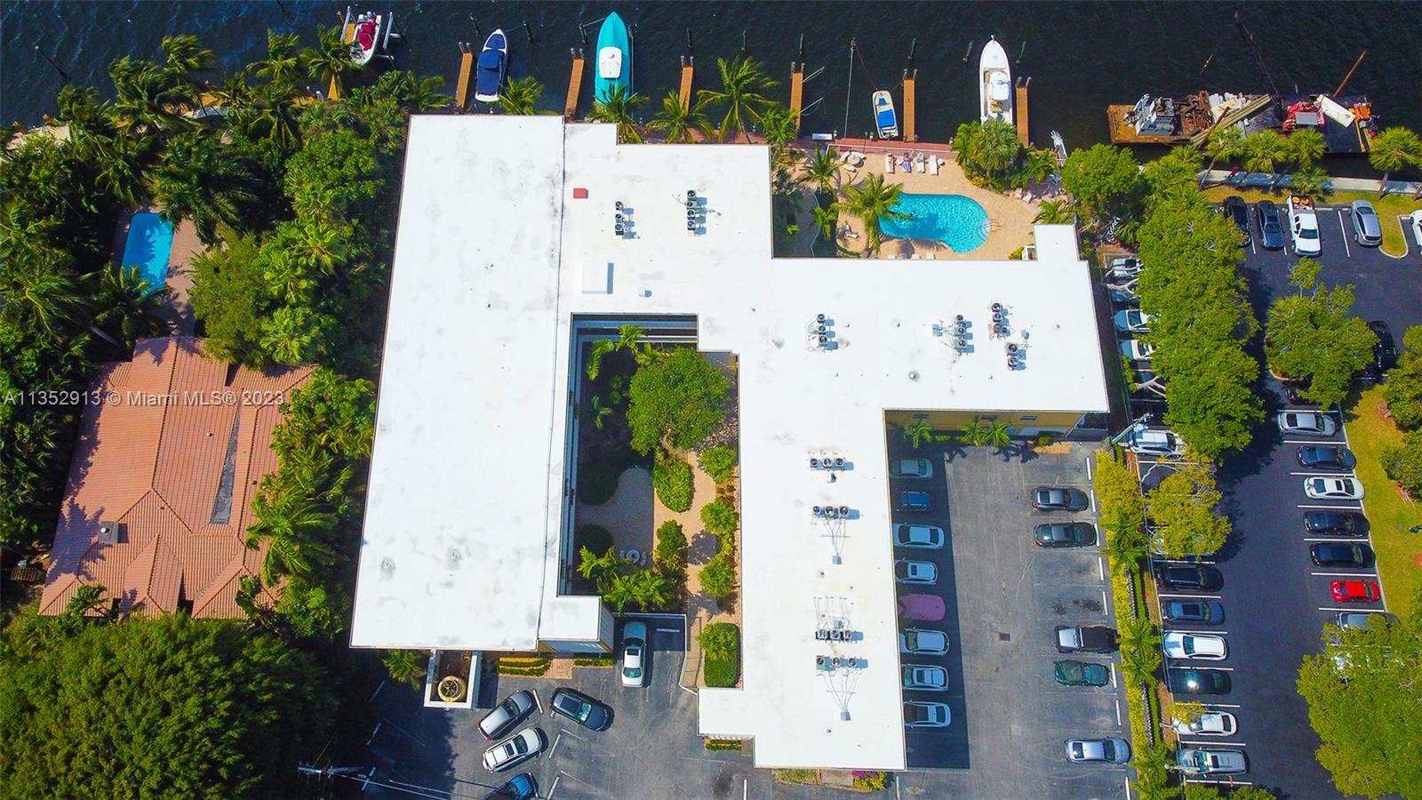 MIDDLE RIVER VILLAS CONDO - Residential Lease