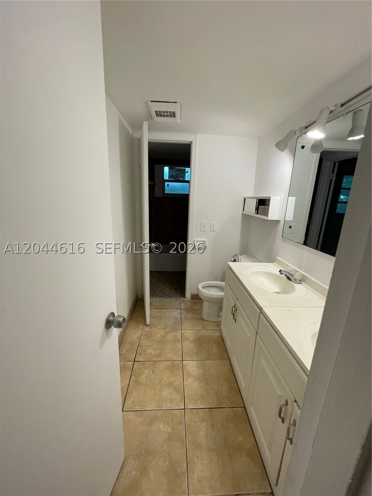 BAYSHORE TREASURE CONDO - Residential