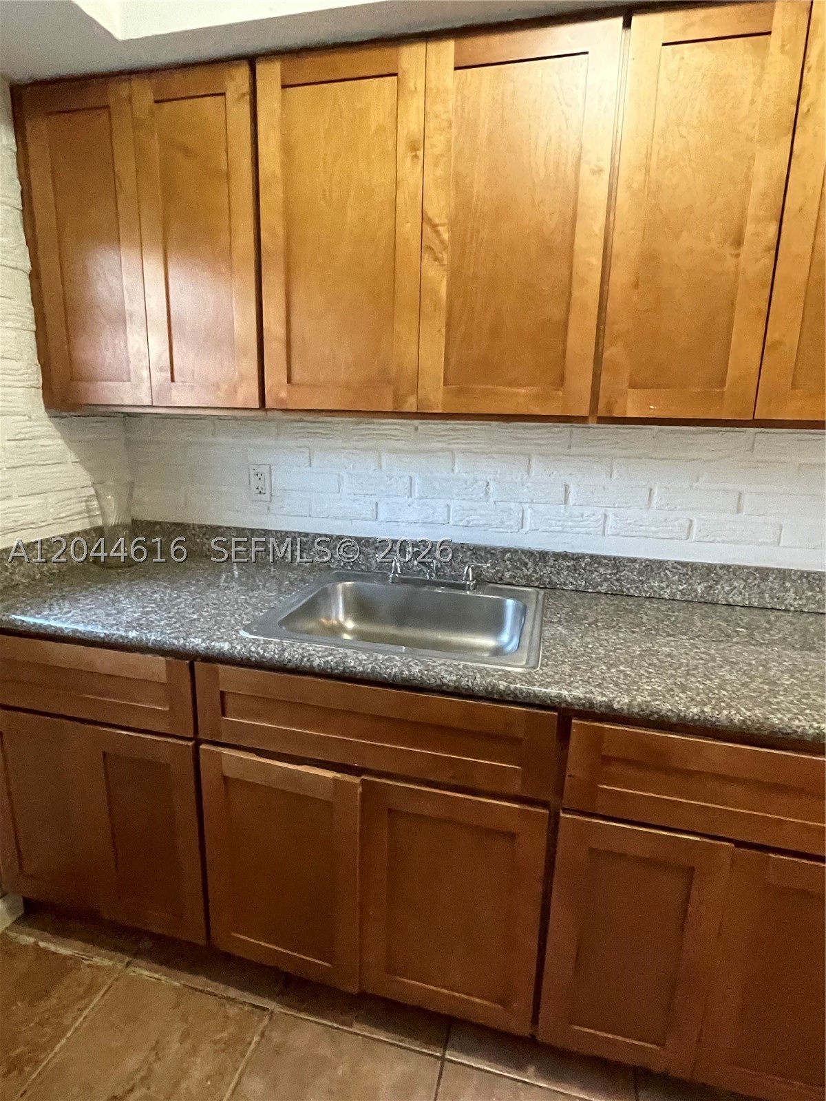 BAYSHORE TREASURE CONDO - Residential