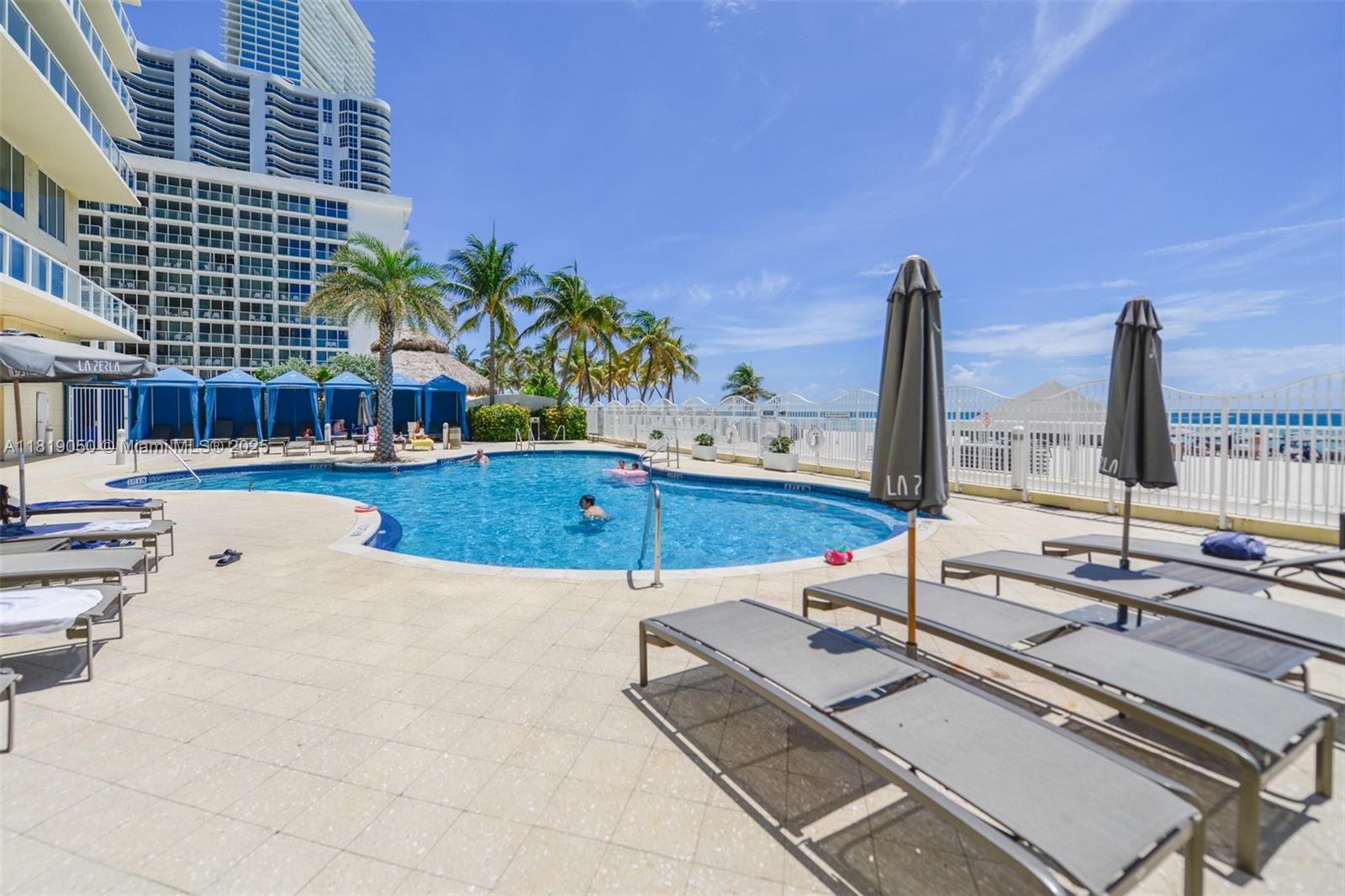 LA PERLA CONDO - Residential