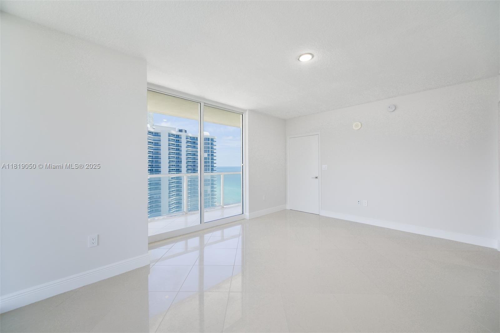 LA PERLA CONDO - Residential