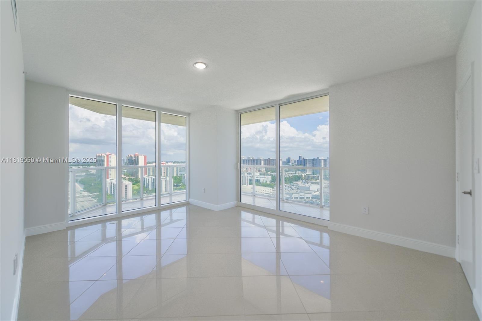 LA PERLA CONDO - Residential