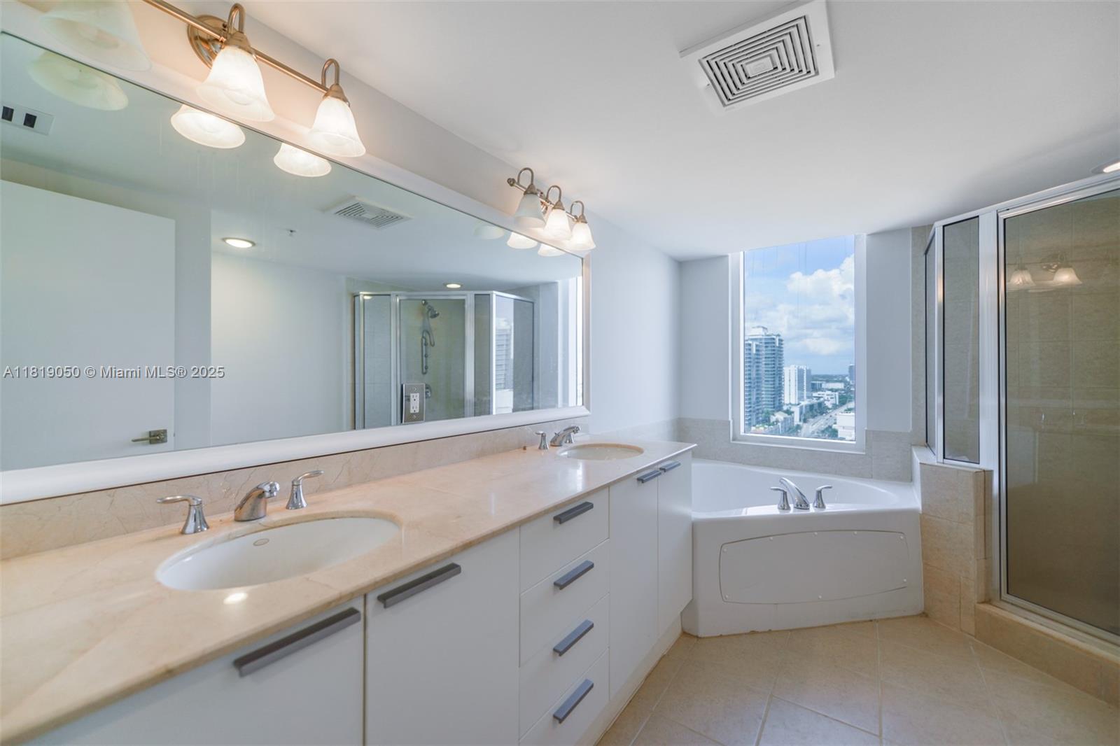 LA PERLA CONDO - Residential