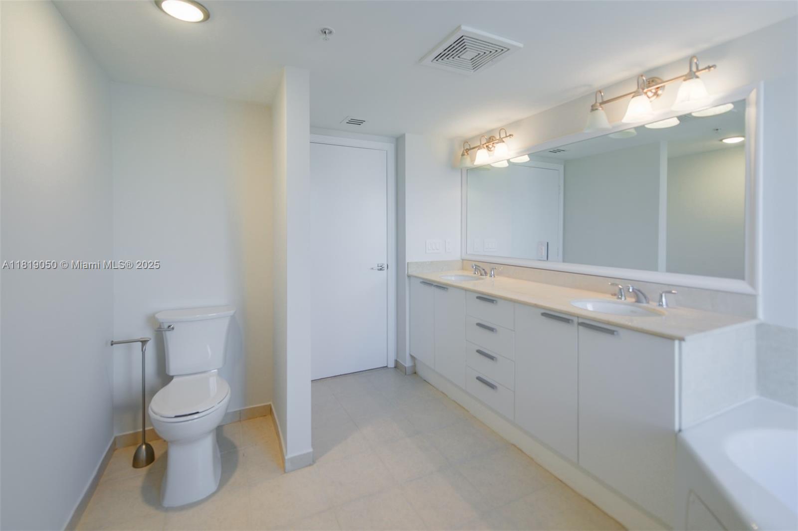 LA PERLA CONDO - Residential