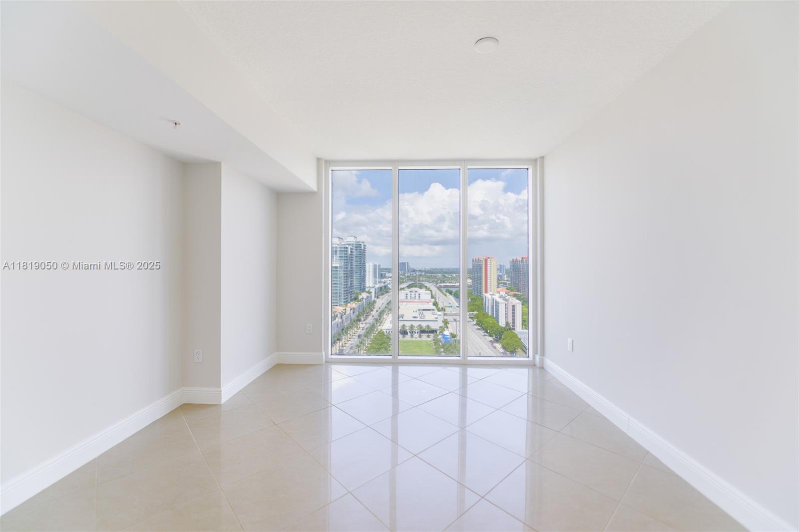 LA PERLA CONDO - Residential
