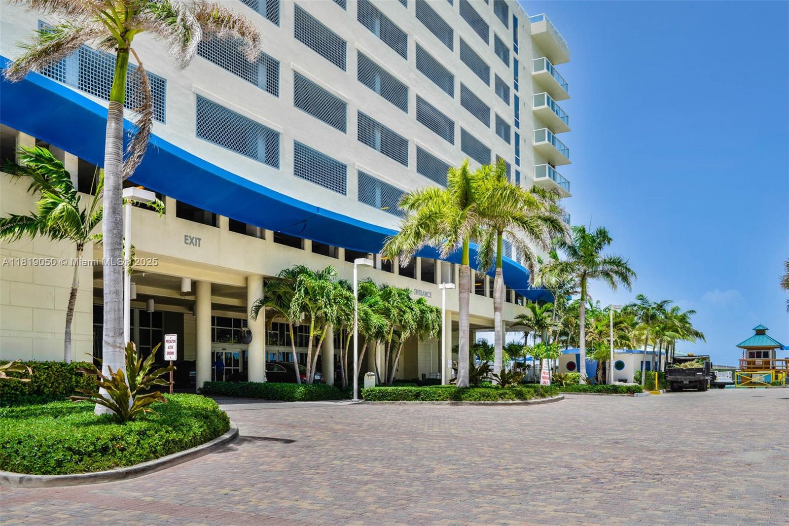 LA PERLA CONDO - Residential