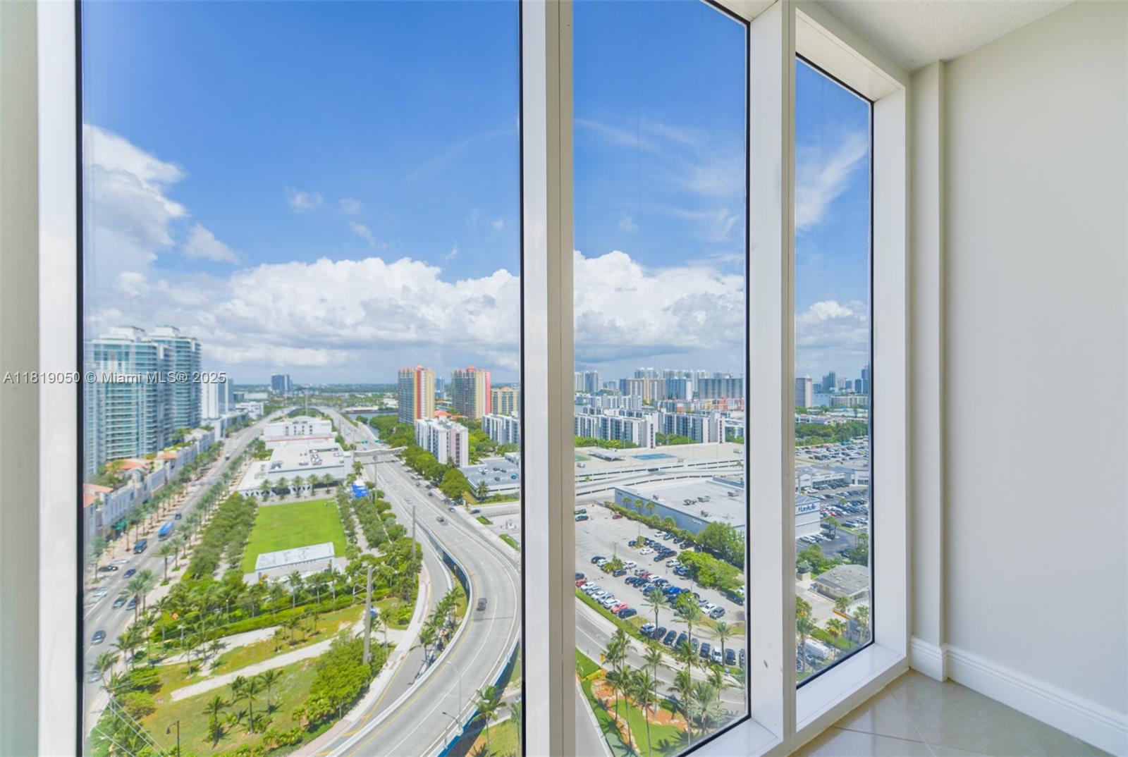 LA PERLA CONDO - Residential