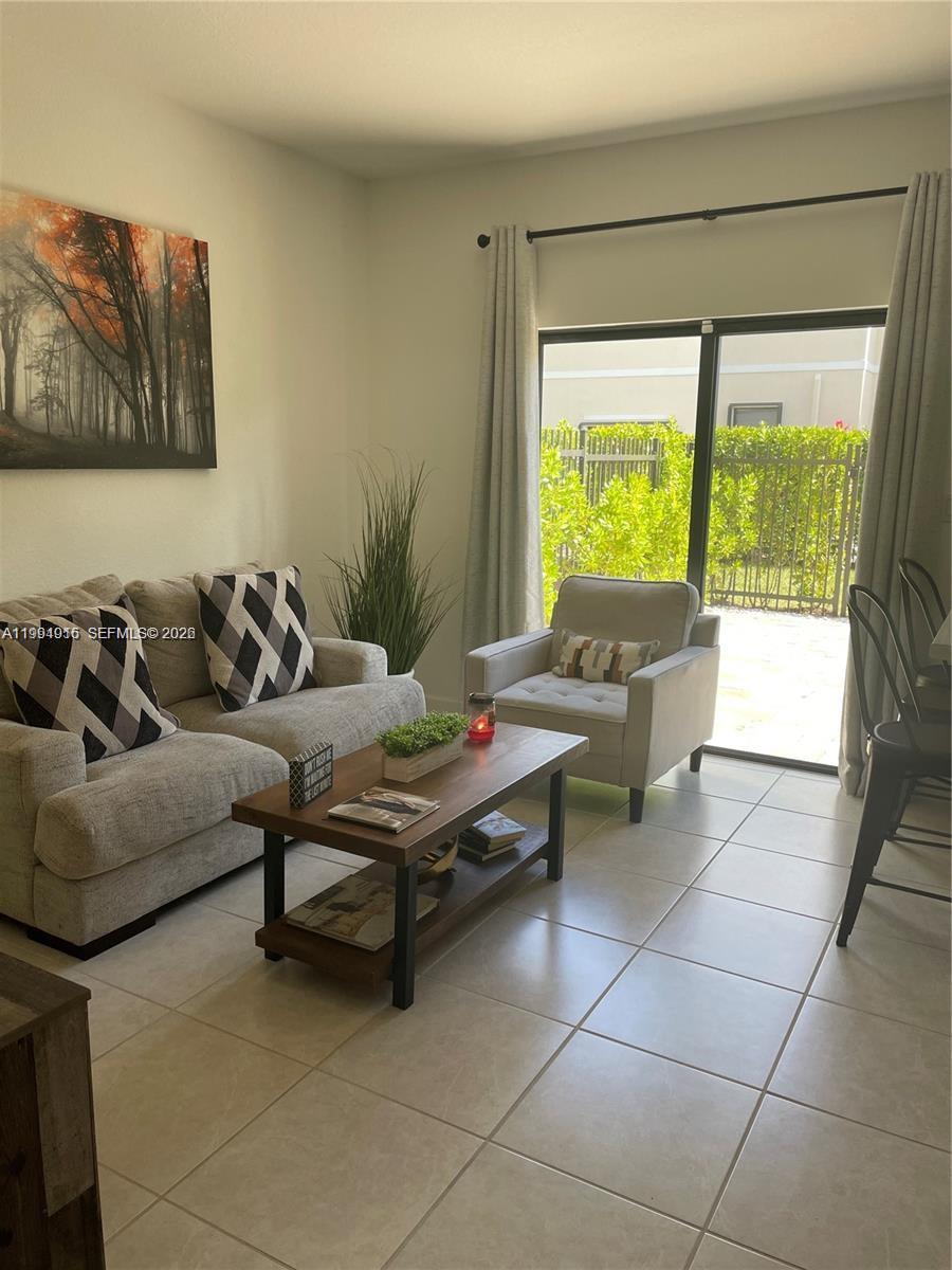 TROTTERS CHASE - Residential