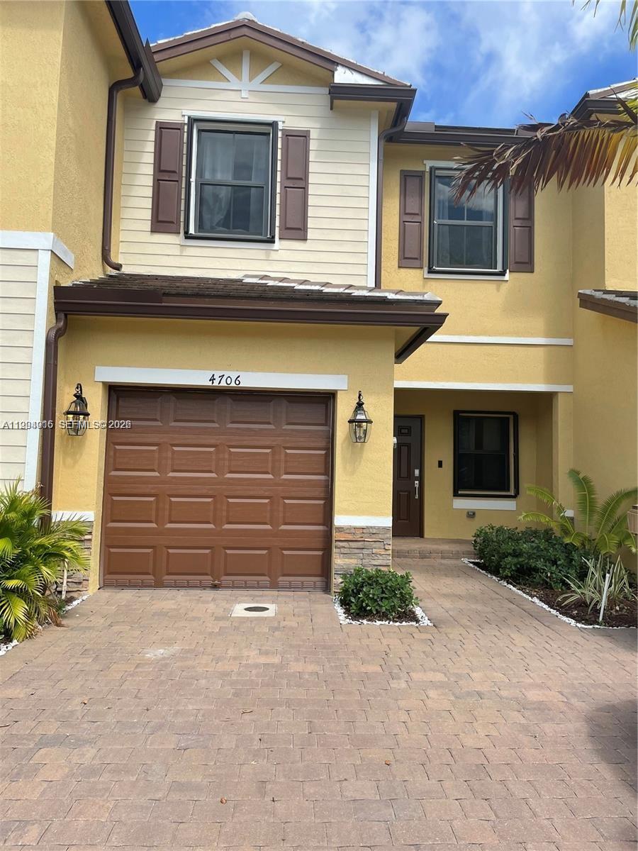 Beautifull townhouse 3 bed, 2.5 bath ,1 car garage, and located in the beautiful community of Palomino Lakes in the heart of Davie. This unit are close to  the Hard Rock Guitar hotel. Upgrades to this unit include Quartz countertop kitchen cabinets, stainless steel appliances, light fixtures. There is an attached 1 car garage unit with ample guest parking. Unit is tenant occupied. Great price for this  townhome. Close to universities, schools, Hard Rock hotel, shopping, dining and the best Davie has to offer. Situated on Griffin Road and close to the Turnpike, FLL airport. Excellent location