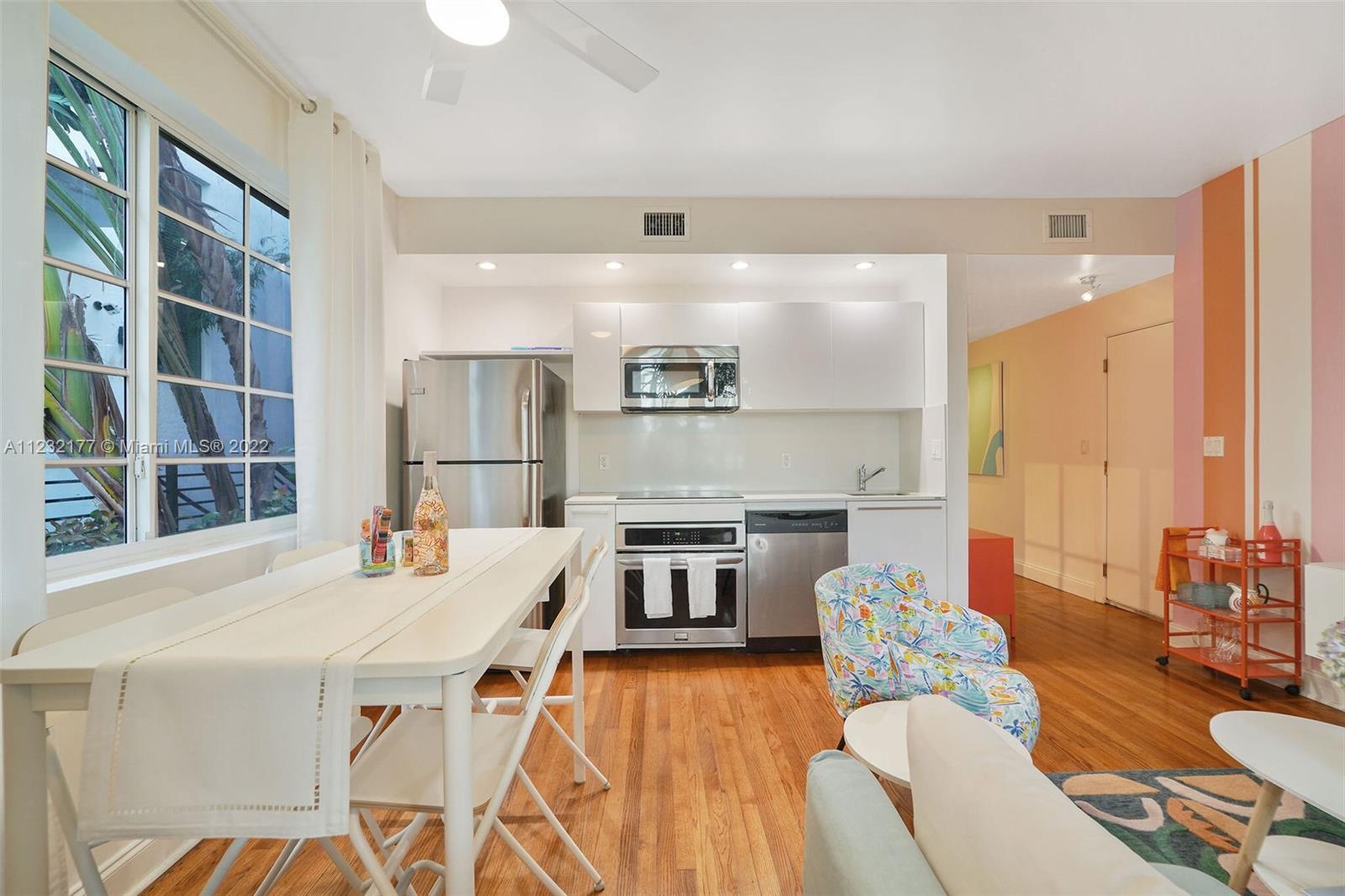 ESSENZA AT 1410 EUCLID CO - Residential Lease