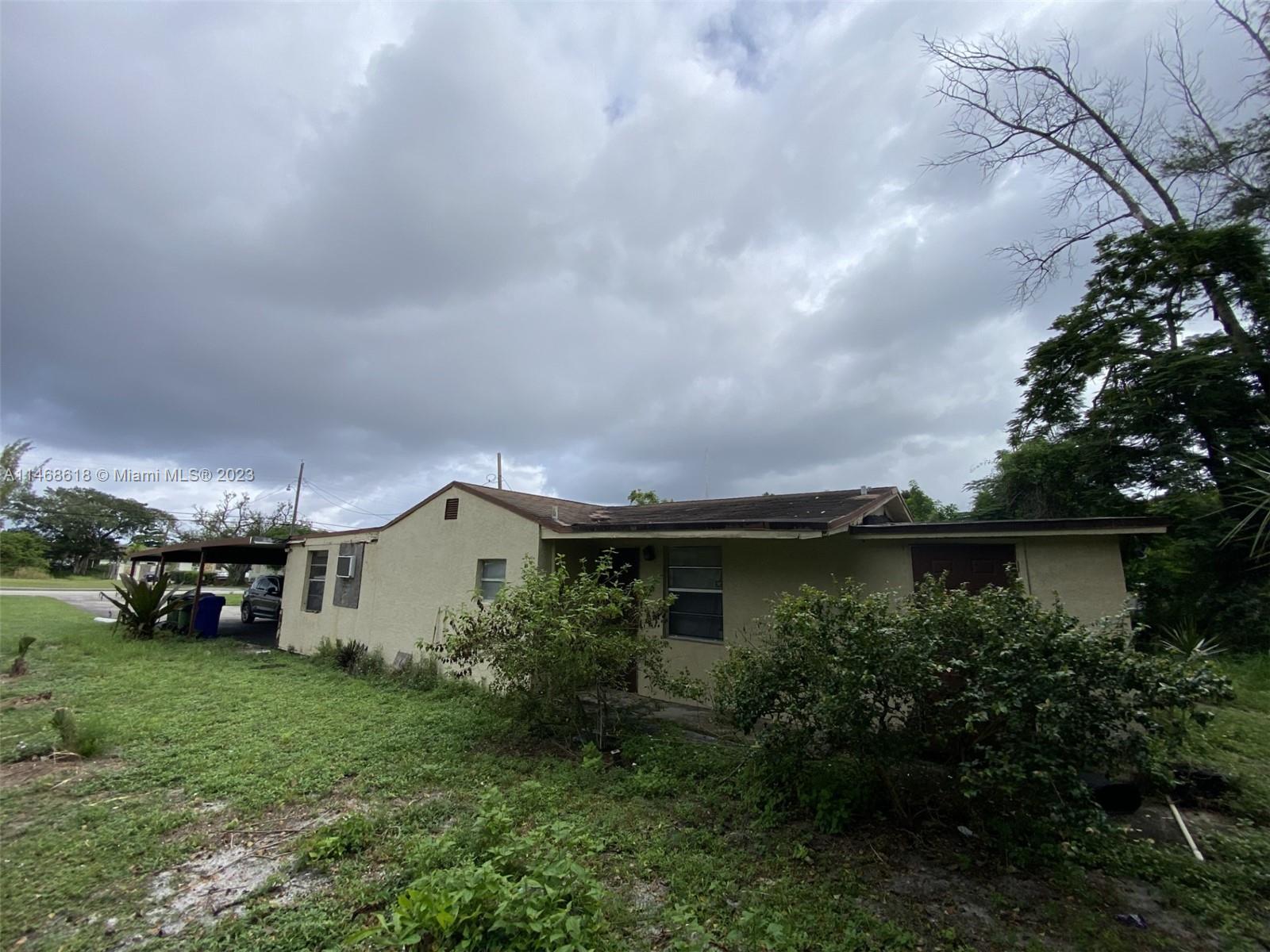 NORTH WEST LAUDERDALE - Residential