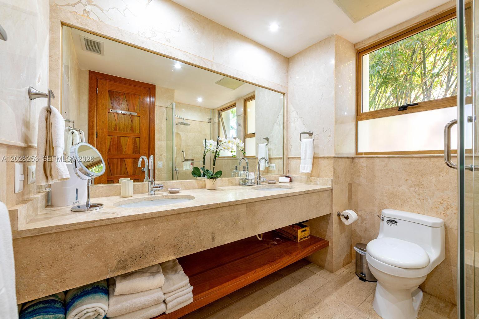 Los Altos II - Residential Lease
