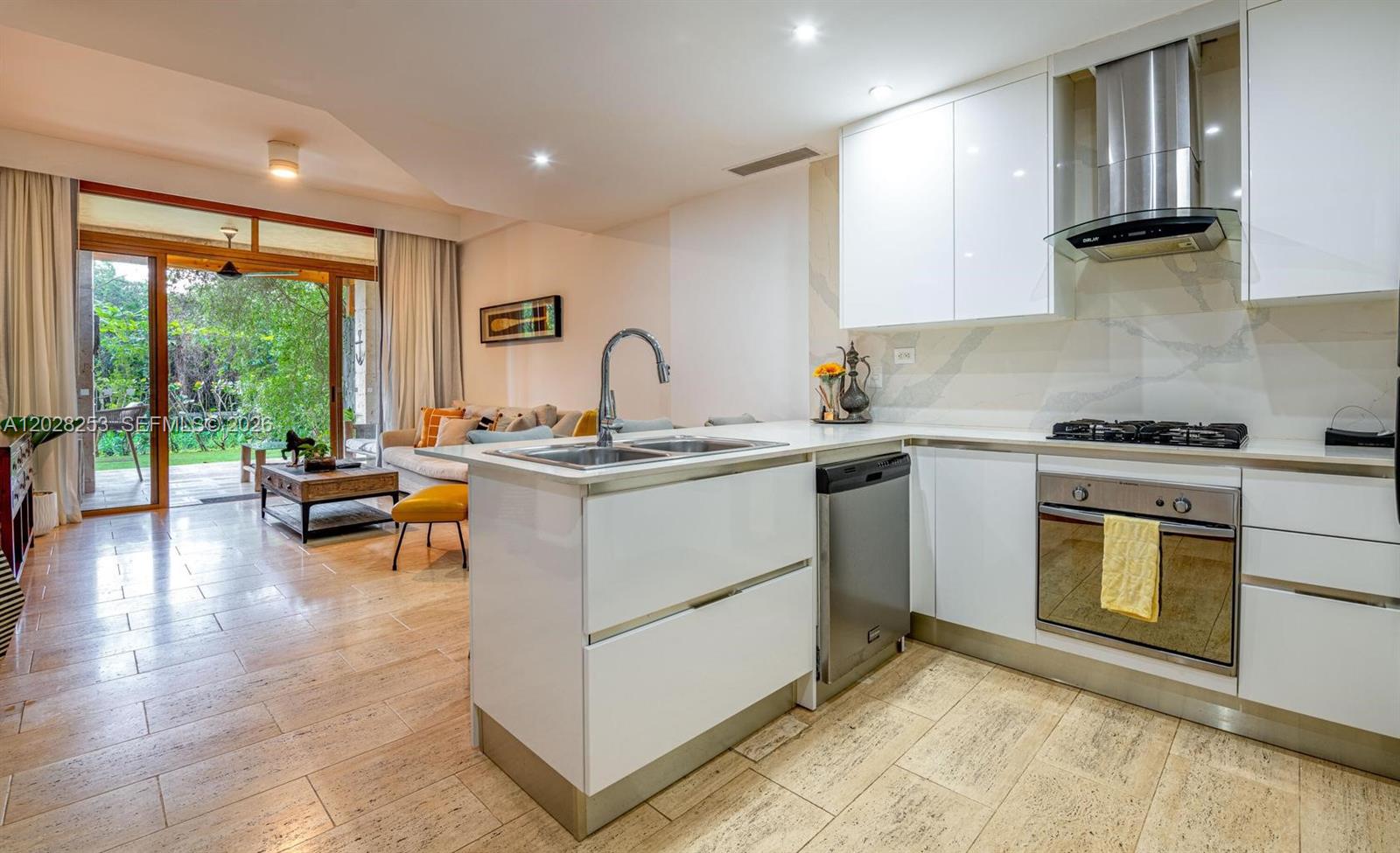 Los Altos II - Residential Lease