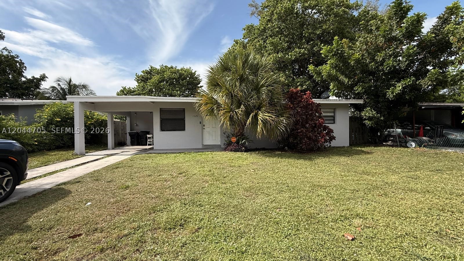 LAUDERDALE MANORS AMEN RE - Residential Lease