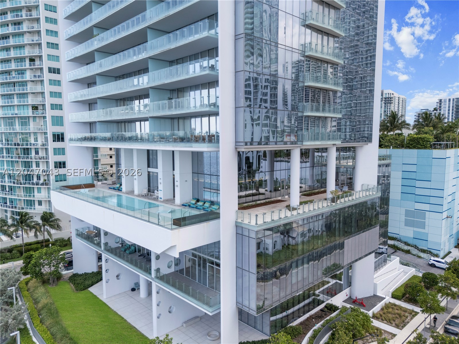 ESCOTTONIA PARK - Residential