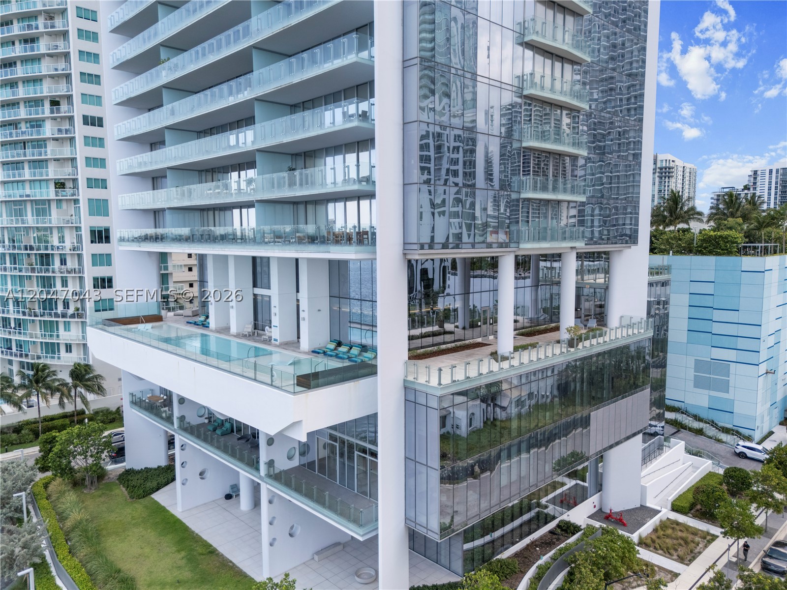 ESCOTTONIA PARK - Residential