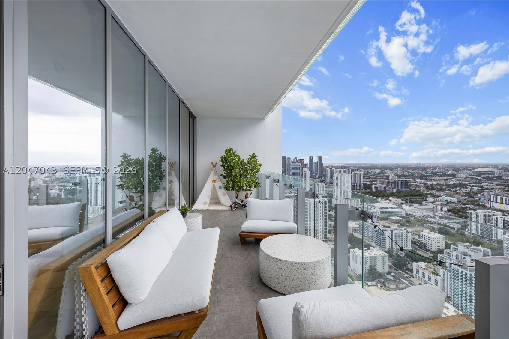 ESCOTTONIA PARK - Residential