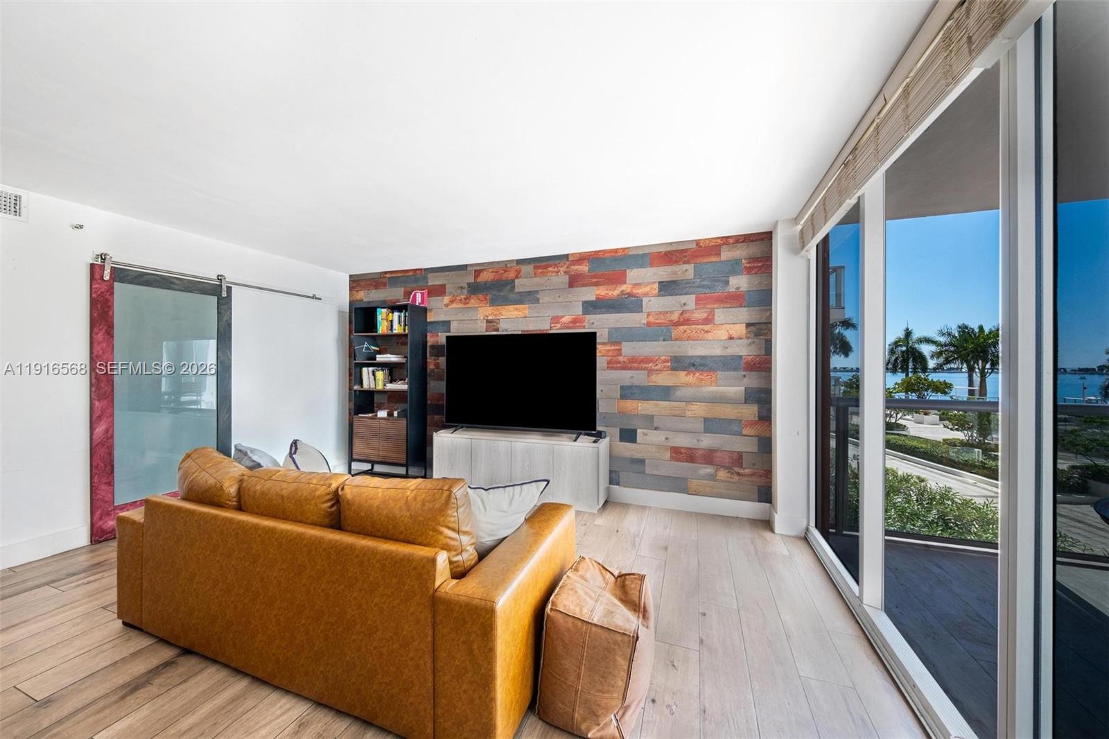 THE PALACE CONDO - Residential