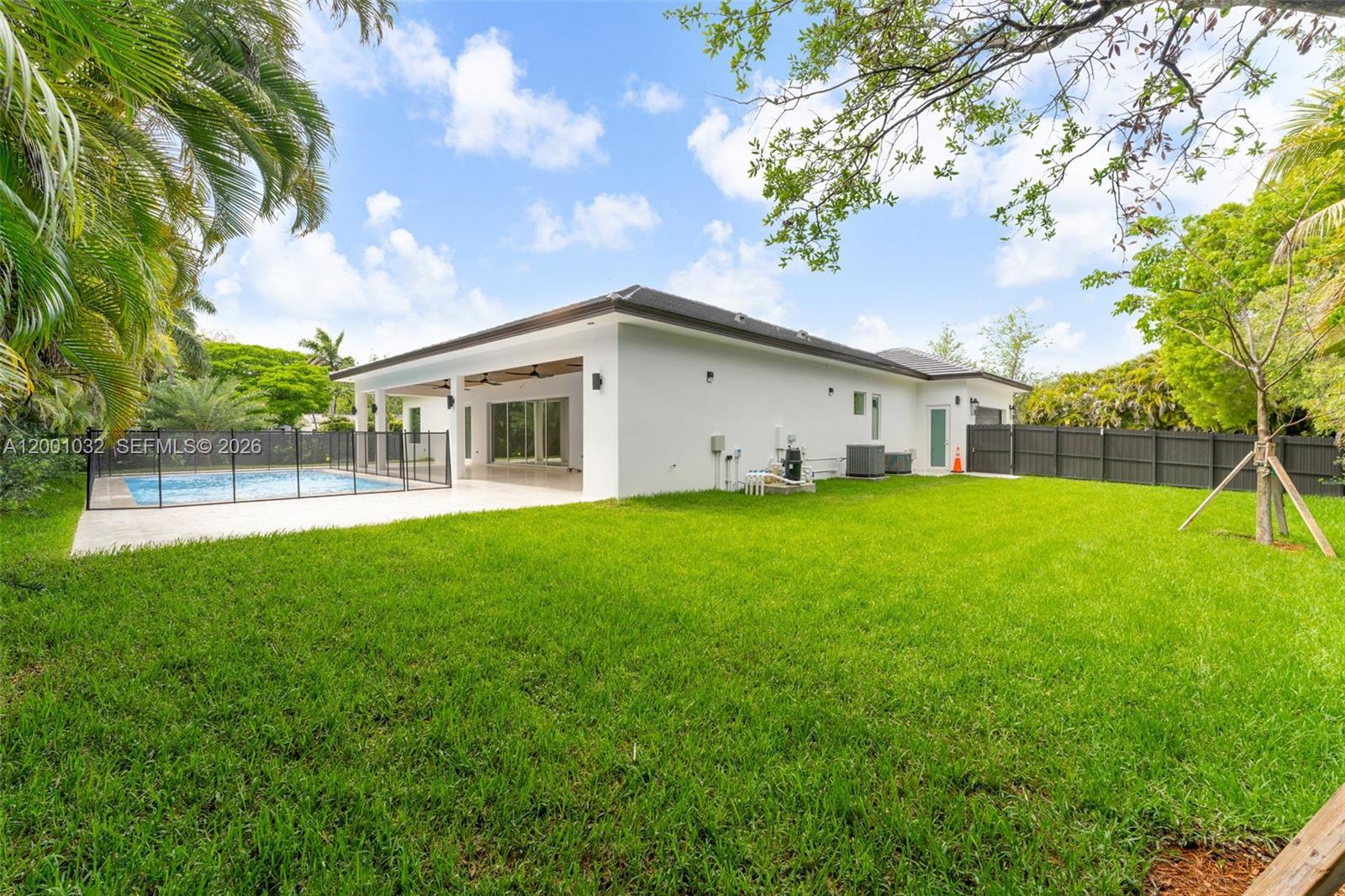 CUTLER COUNTRY GROVES 1ST - Residential