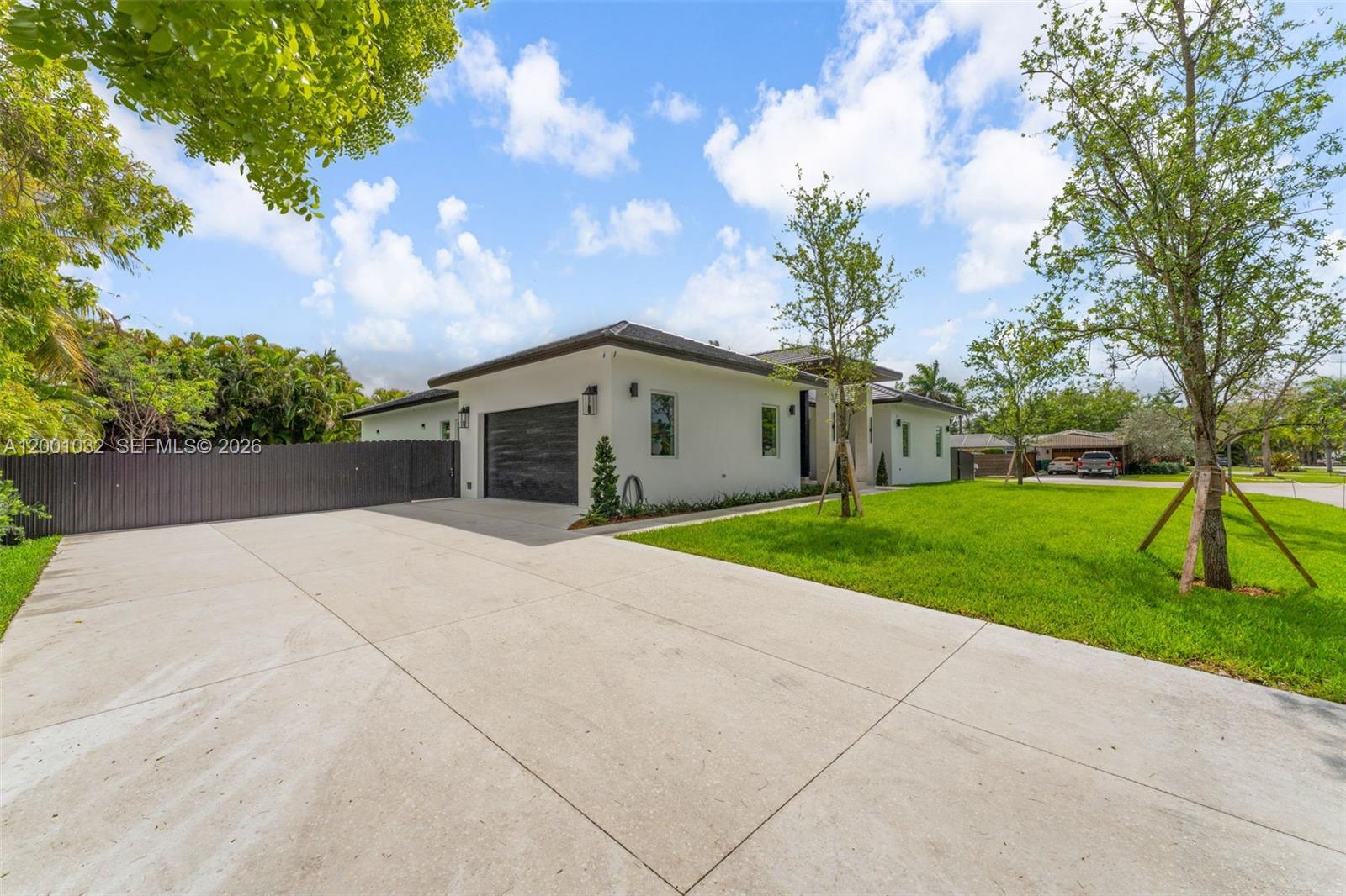 CUTLER COUNTRY GROVES 1ST - Residential