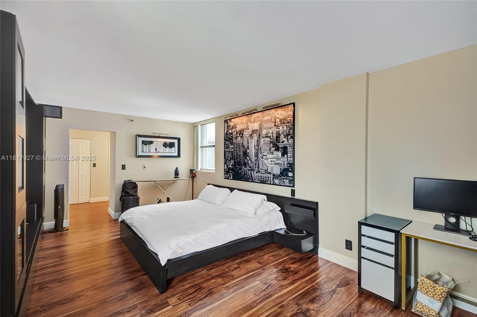 DELVISTA TOWERS CONDO TOW - Residential Lease