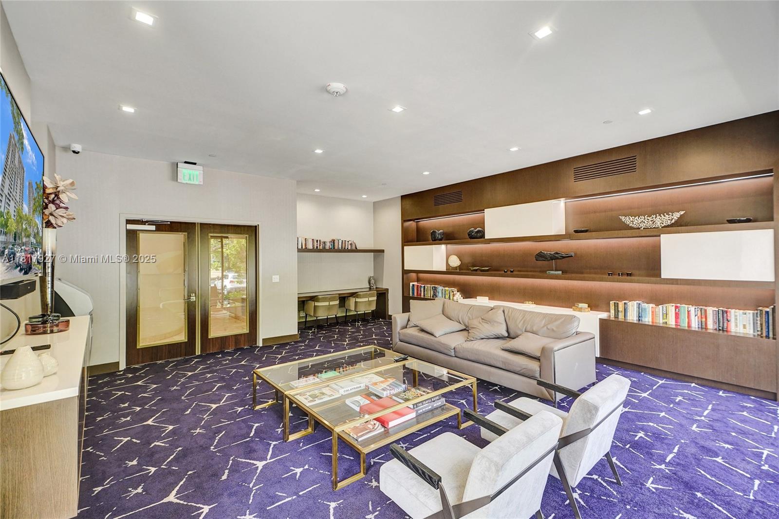 DELVISTA TOWERS CONDO TOW - Residential Lease