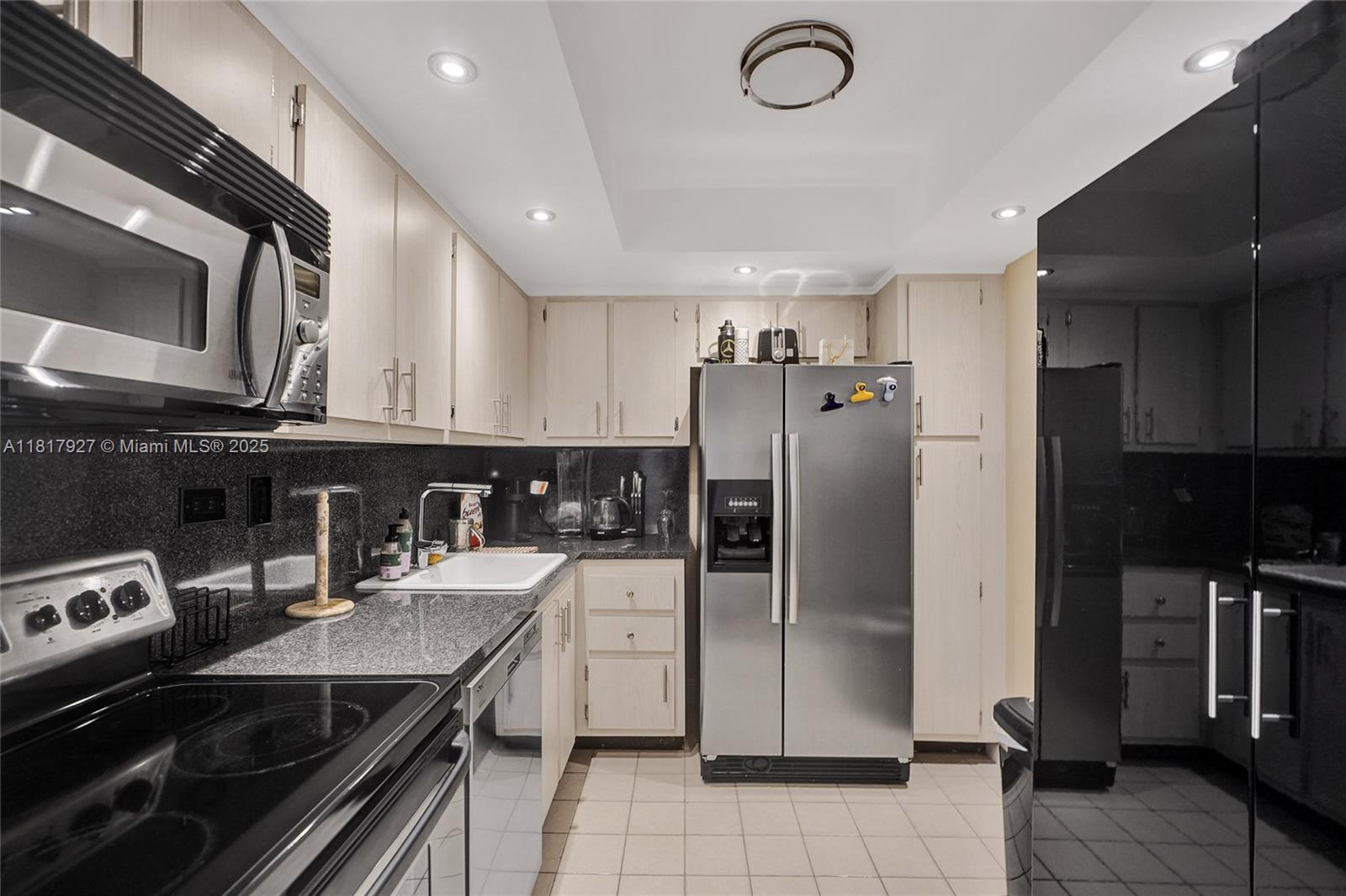 DELVISTA TOWERS CONDO TOW - Residential Lease