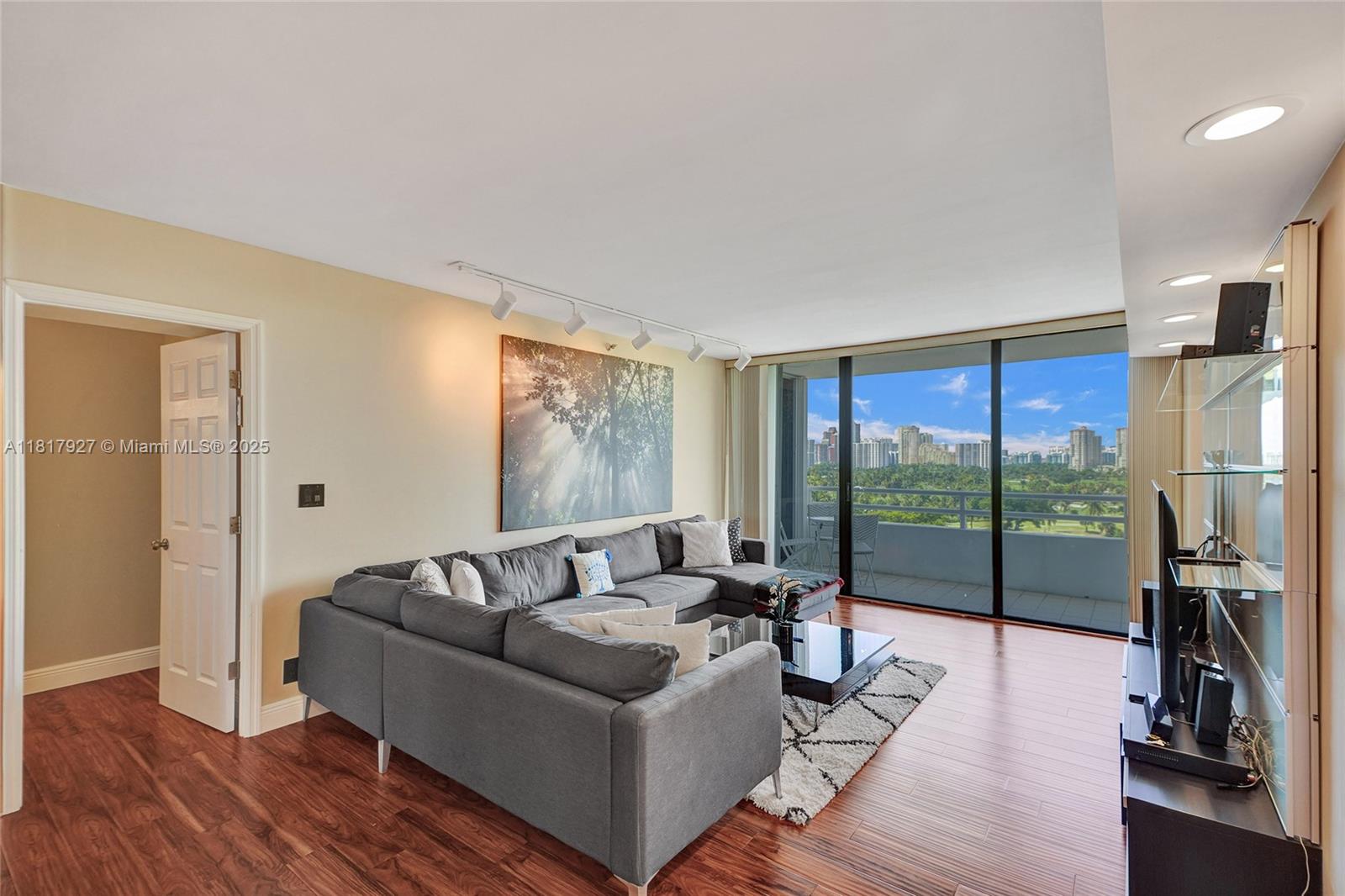 DELVISTA TOWERS CONDO TOW - Residential Lease