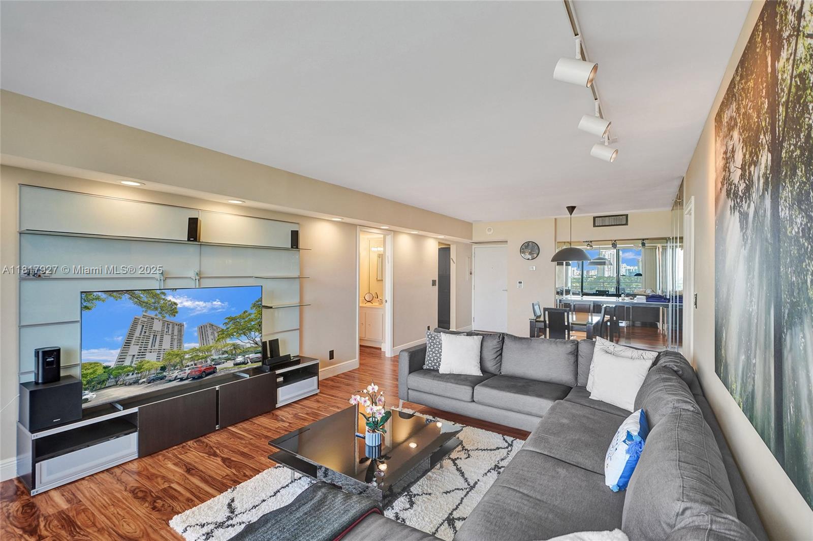 DELVISTA TOWERS CONDO TOW - Residential Lease