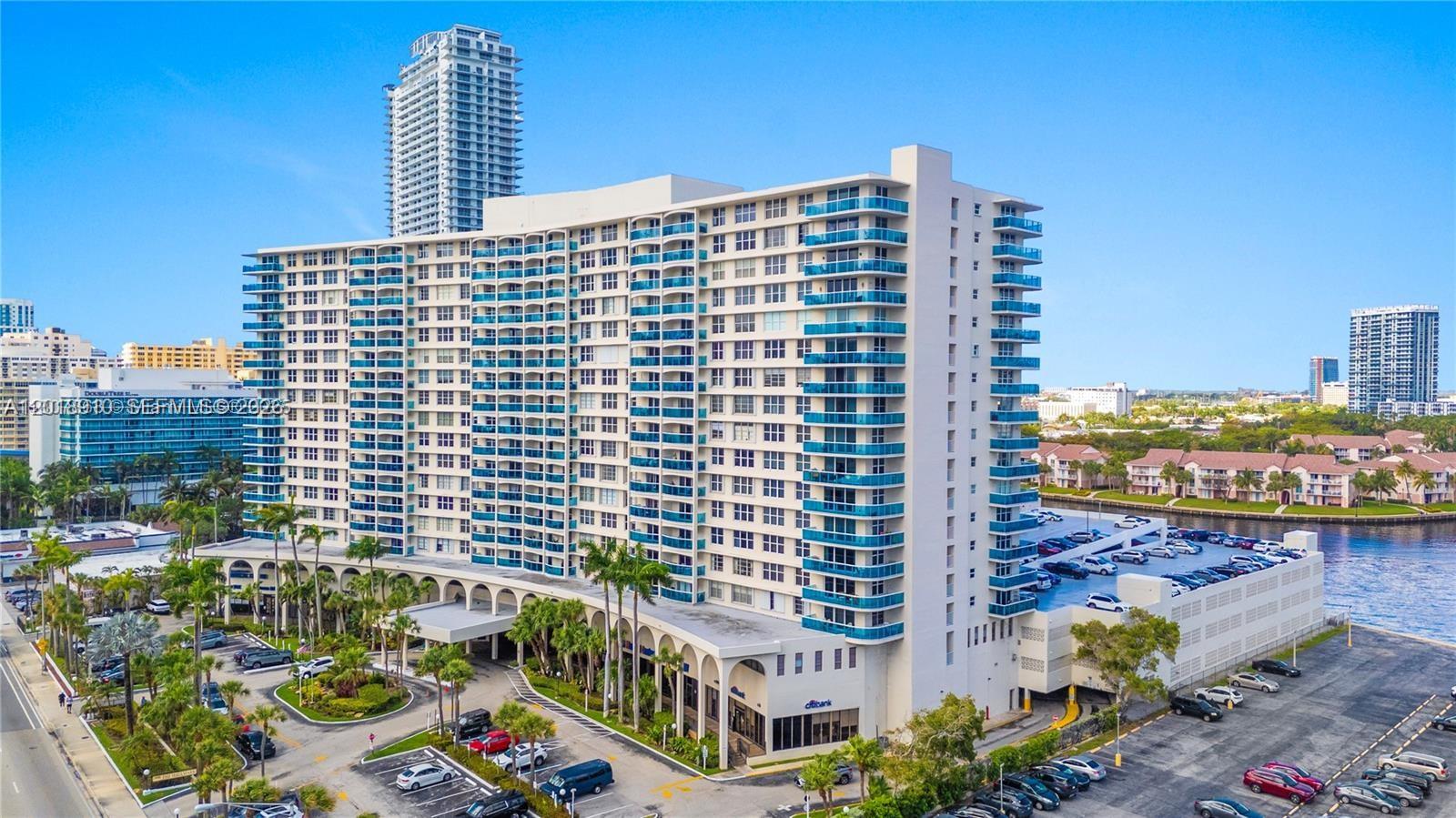 HALLMARK OF HOLLYWOOD CON - Residential
