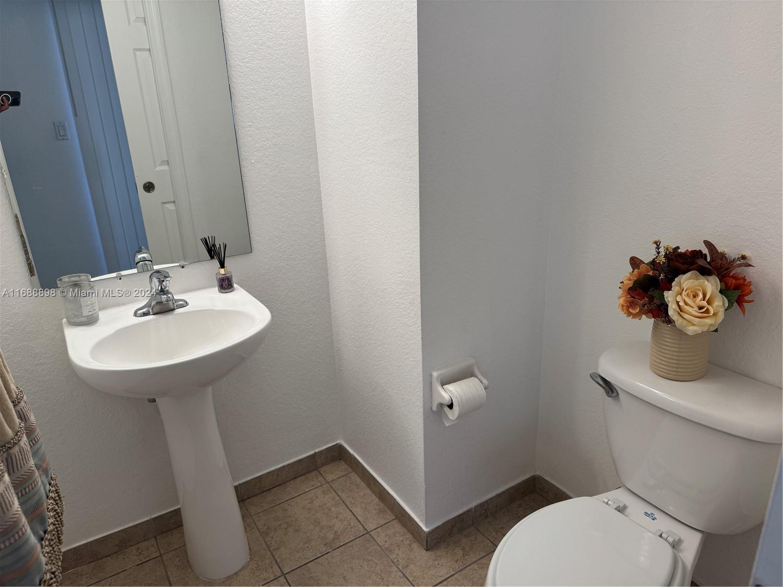 SOLABELLA CONDO - Residential Lease